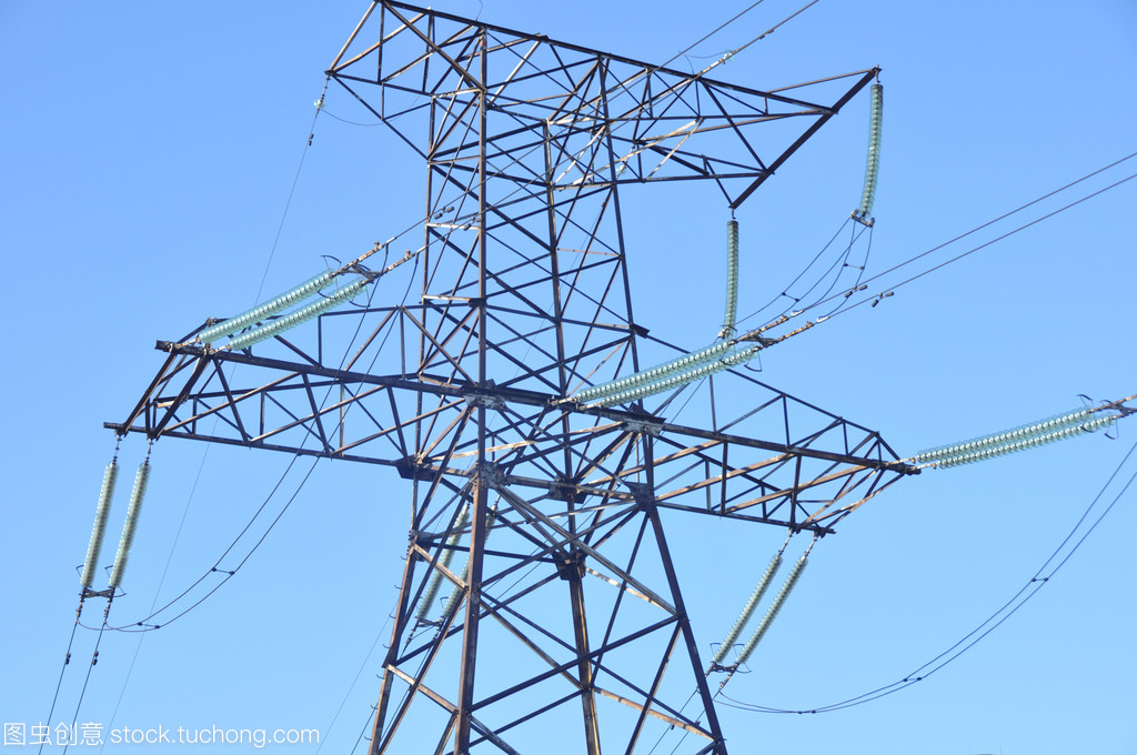 电力塔与电力金具 电网的坚实骨架与精密关节