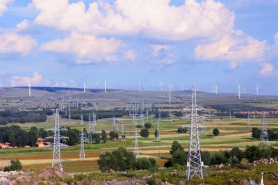 带好新能源这“熊孩子”，看看冀北电力的高招 电力金具的智慧护航